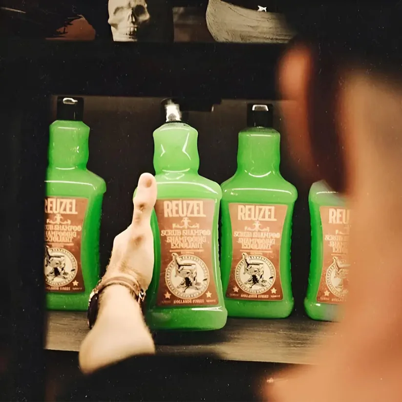 Reuzel Scrub Shampoo Exfoliant Hloubkově čistící šampon na vlasy 100 ml