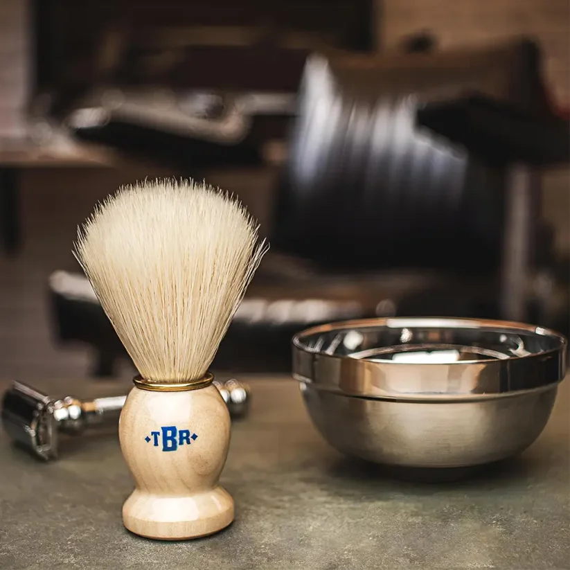Bluebeards Revenge Doubloon Synthetic Shaving Brush - Štětka na holení s dřevěnou rukojetí a syntetickými štětinami