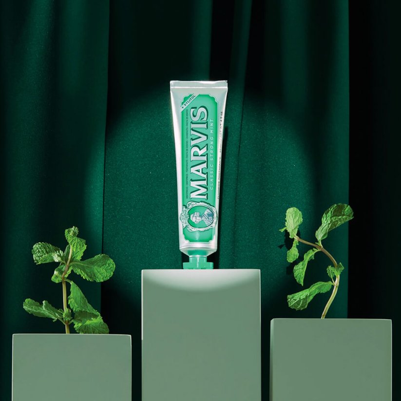 Marvis Toothpaste Classic Strong Mint 85 ml - Zubní pasta s příchutí máty