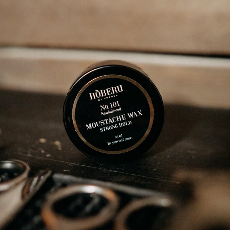 Noberu Moustache Wax Strong Hold Sandalwood 25 ml - Vosk na knír