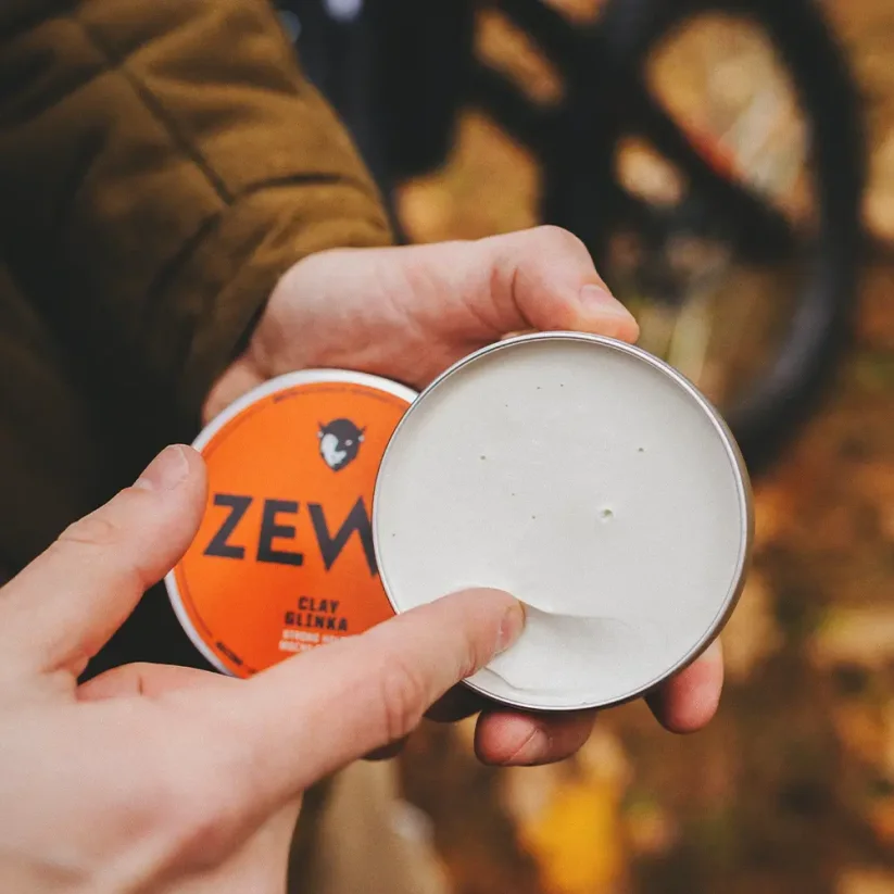 Zew for men Hemp Strong Hold Clay Matná hlína na vlasy 100 ml