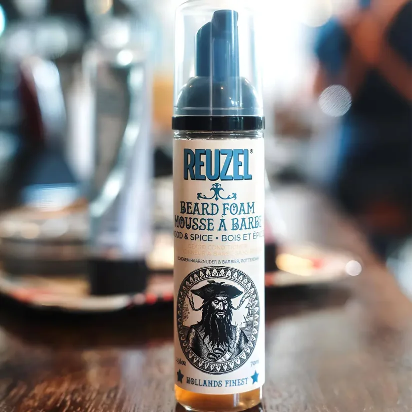 Reuzel Wood & Spice Beard Foam Vyživující pěna na vousy 70 ml