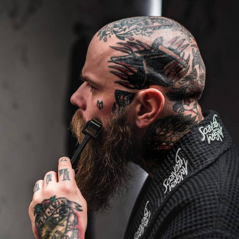 Angry Beards Beard Roller & Tool Cleaner 50 ml - Roller na stimulaci pokožky pro růst vousů