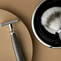 Mühle Safety Razor with Closed Comb Purist R52 Grained Beech - Holící strojek s uzavřenou hlavicí