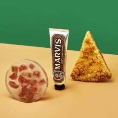 Marvis Toothpaste Sweet & Sour Rhubarb 75 ml - Zubní pasta s příchutí sladkokyselé rebarbory